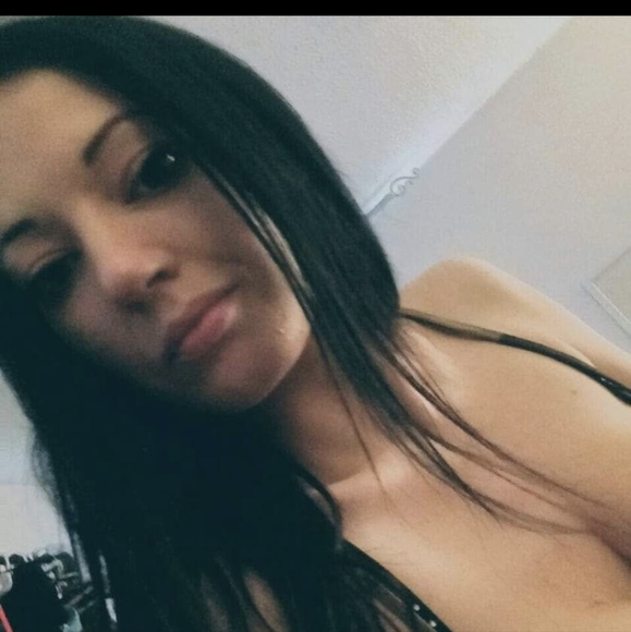 Meet your Posher, Emma may - Picture 2 of 2